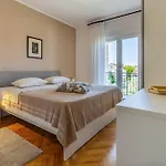 Olive Garden Ii Apartment Medulin