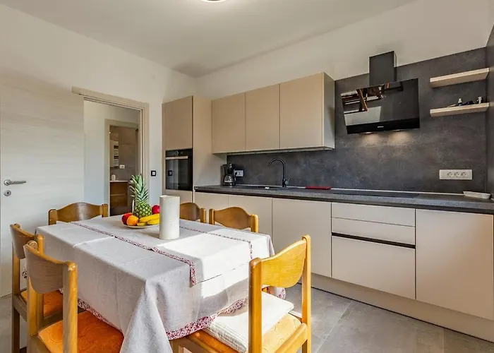 Apartment Olive Garden Ii